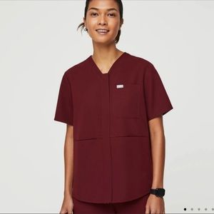 Figs maroon top with matching joggers size Small